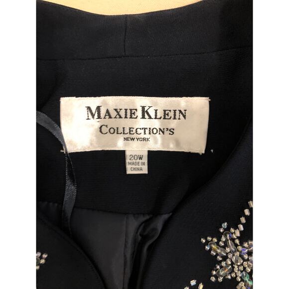Maxie Klein Collections Women' Plus 20W Navy Blue Embroidered Long-Sleeve Blazer - Picture 5 of 9